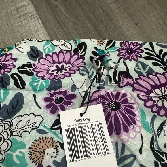 Ditty Bag- Vera Bradley- Penelope Garden - Picture 2 of 4